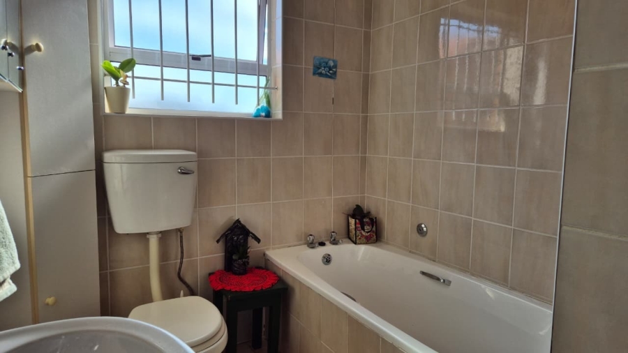 2 Bedroom Property for Sale in Vredenburg Western Cape